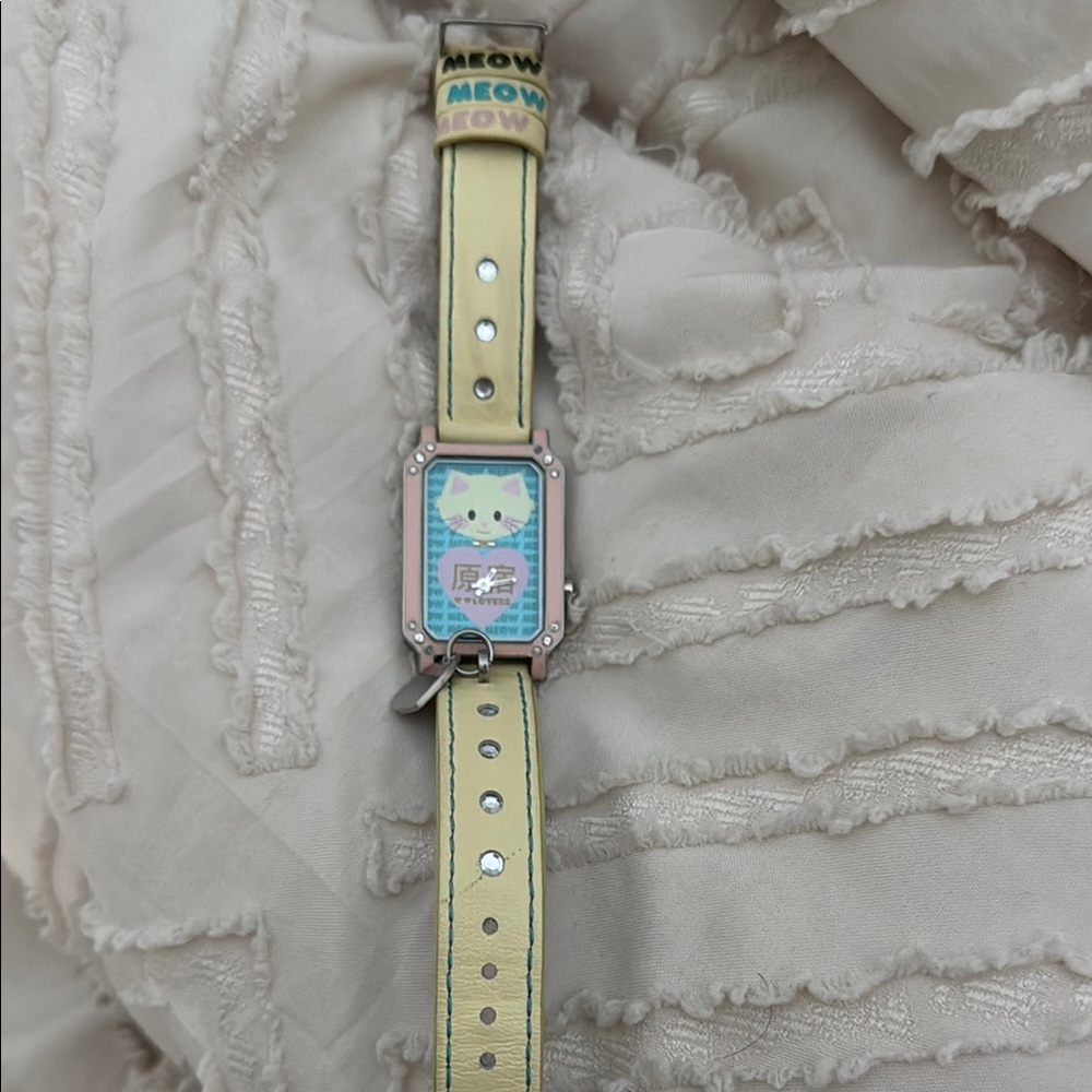 Harajuku lovers Gwen Stefani super cute  Cat kitten Watch - Yellow